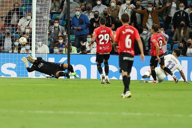 欧文：利物浦不应为巴尔科拉支付1.45亿镑转会费